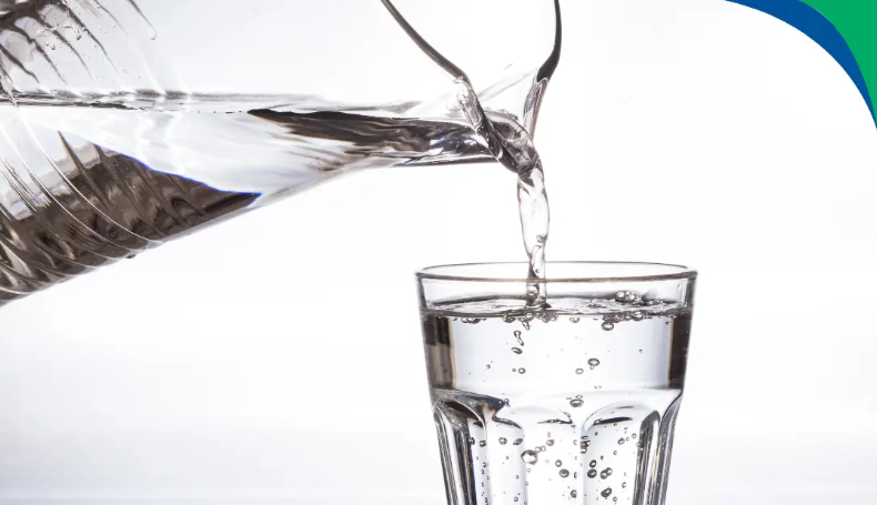 O Impacto Ambiental: Por Que Usar um Purificador de Água Ajuda a Reduzir o Uso de Plástico