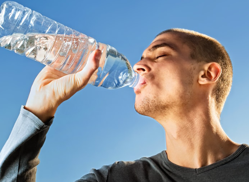 Dúvidas Comuns sobre Bebedouros: Como Funciona o Sistema de Galão e o de Refrigeração?